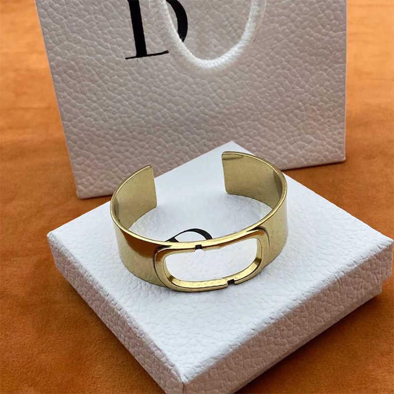 

Womens Gold Plain Circle Bracelet Designer Jewelry Thick Bracelets Letter Wedding Gift Fashion Women Mens Retro Bracelet D2109271HL