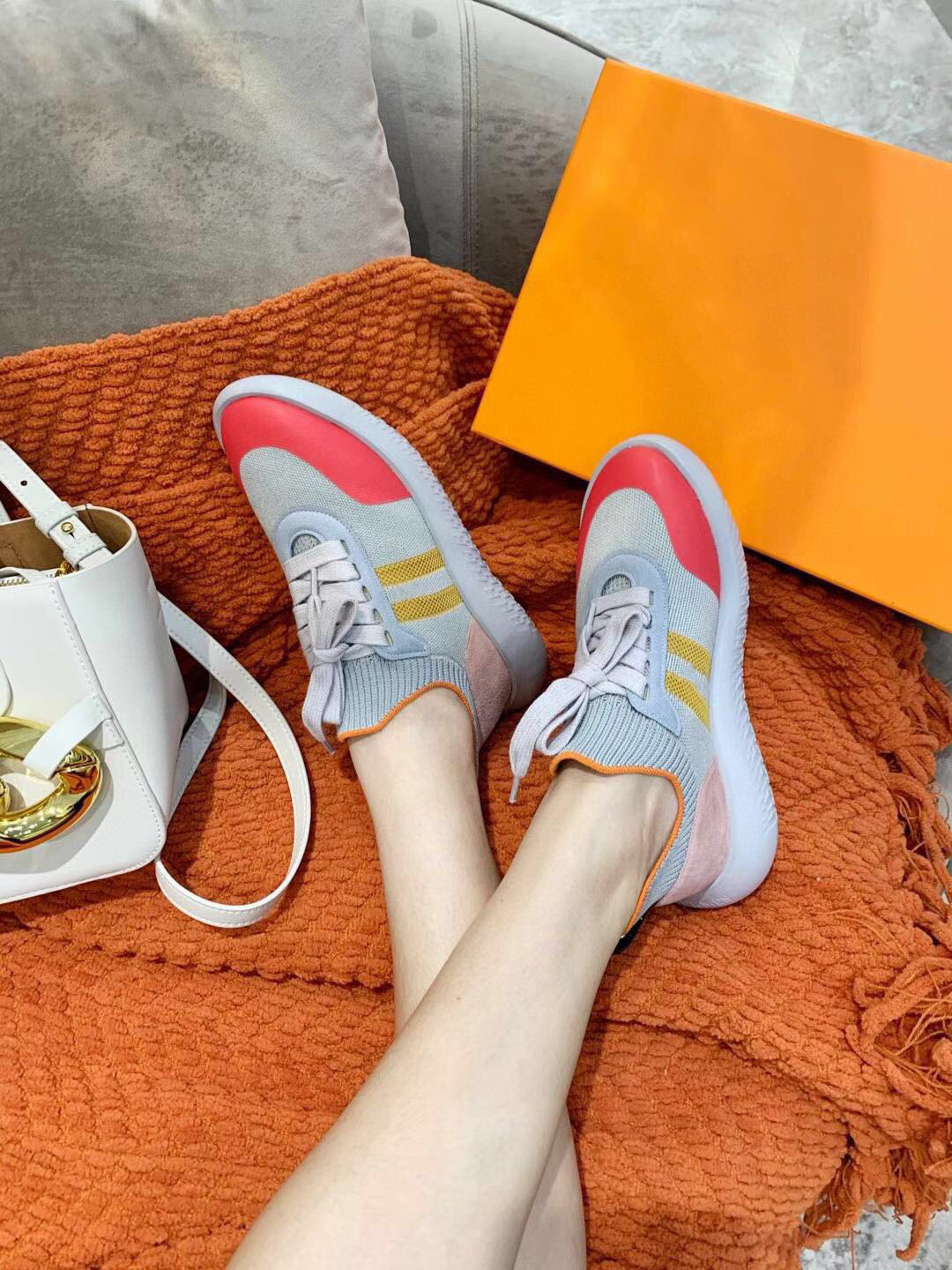 

Dio Print Stripe Designer Shoes Top Quality Grey White Embroidered Mens & Women Genuine Leather Designer Sneakers Luxury Casual Shoes size35-45, Choose the color