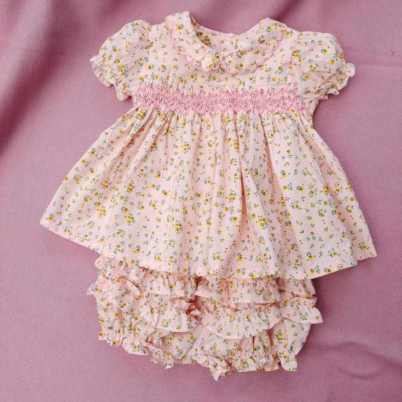 

2Pcs Baby Girl Smocked Dress Children Handemade Smocking Desses with Pants Infant Boutique Clothes Toddler Vintage Vestidos 210615