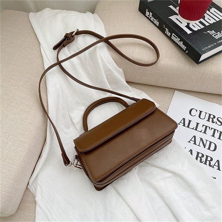 Designers Duffel Bags 45CM 55CM luxury large capacity travel sale High quality women men Genuine Leather shoulder Fashion bag carry rivets with l-image-708964565