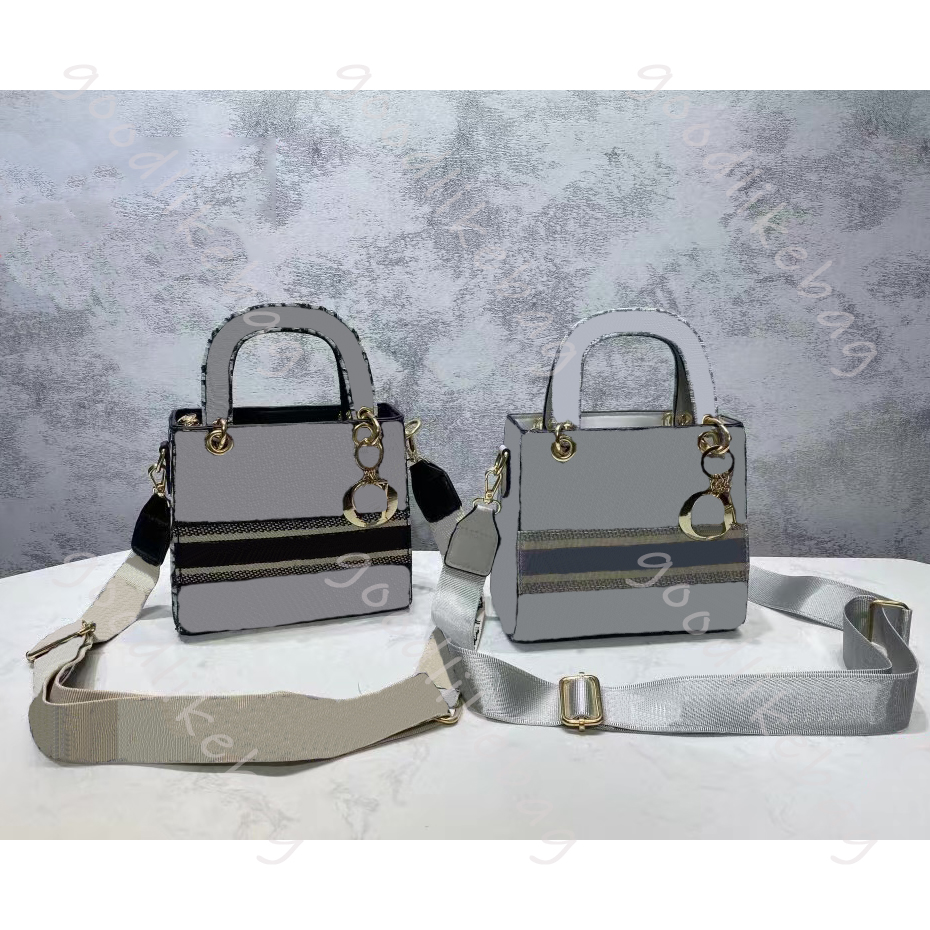 

2021 Hight Quality bag Woman's desginer Wallet Handbag Women Handbags Crossbody Soho Disco ShoulderBag Fringed Messenger Bags PurseClassic Style Fashion, No bag