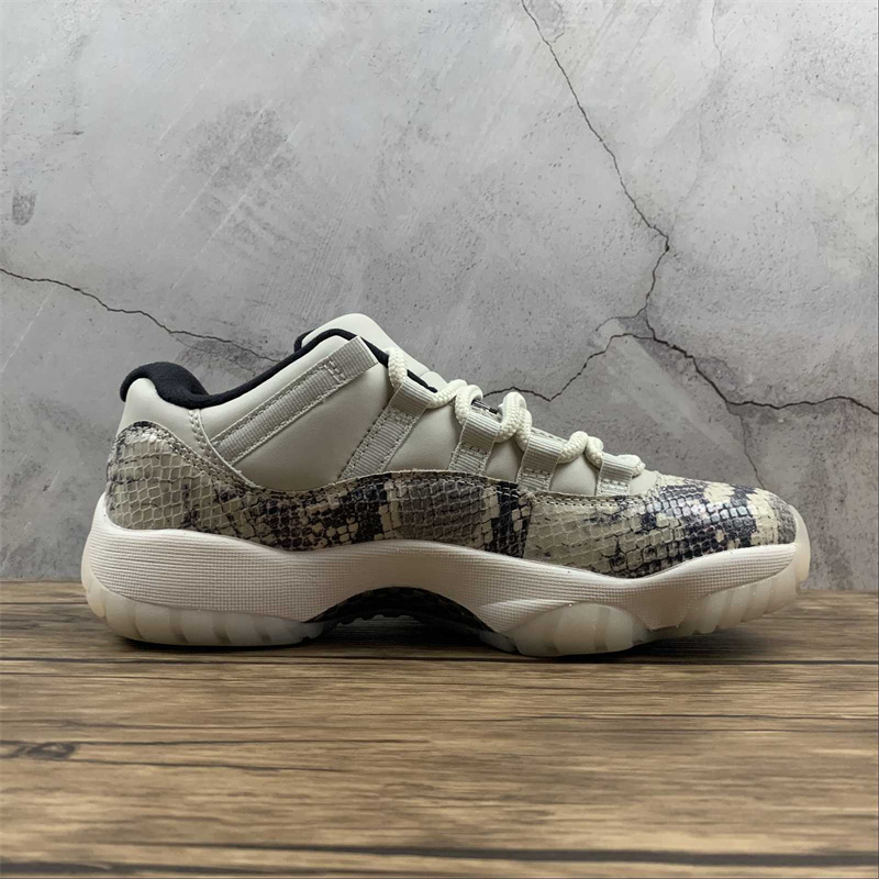 

Jumpman 11 11s Low Snakeskin Light Bone Basketball Shoes Top Quality XI Mens White Grey Outdoor Sneakers Size US7-13, Clear