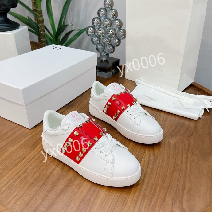 

2021 Modern Graffiti Calfskin Nappa Daymaster Sneakers Shoes Lightweight Runner Sports Super-flex Rubber Soles Outdoor Trainers Party Wedding yh211109, Choose the color