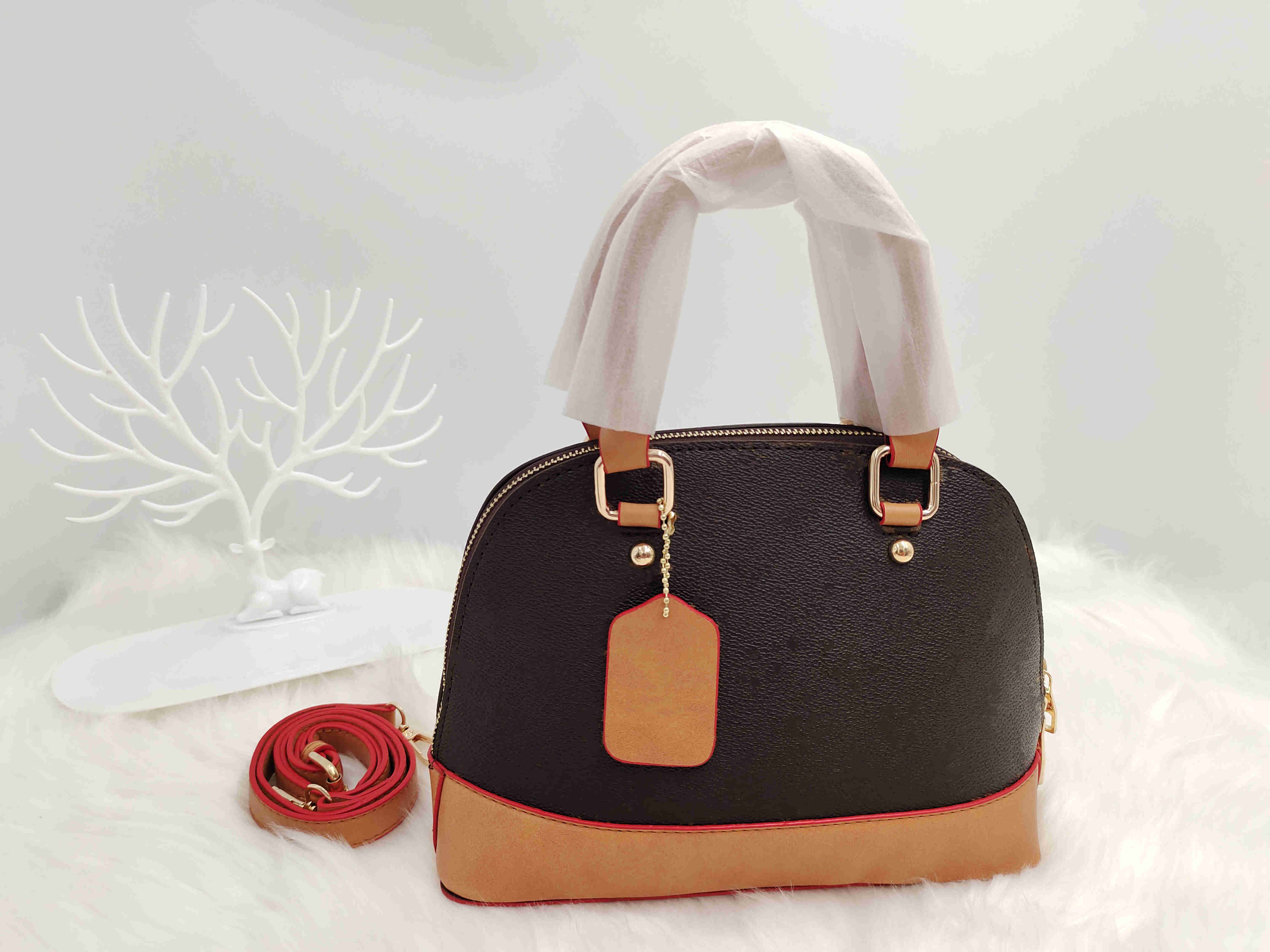 

Shoulder Bags Chain Messenger Bag Leather Handbags Shell Wallet Purse Ladies Cosmetic Crossbody Tote Top Quality Bbags Fashion Women, Pic