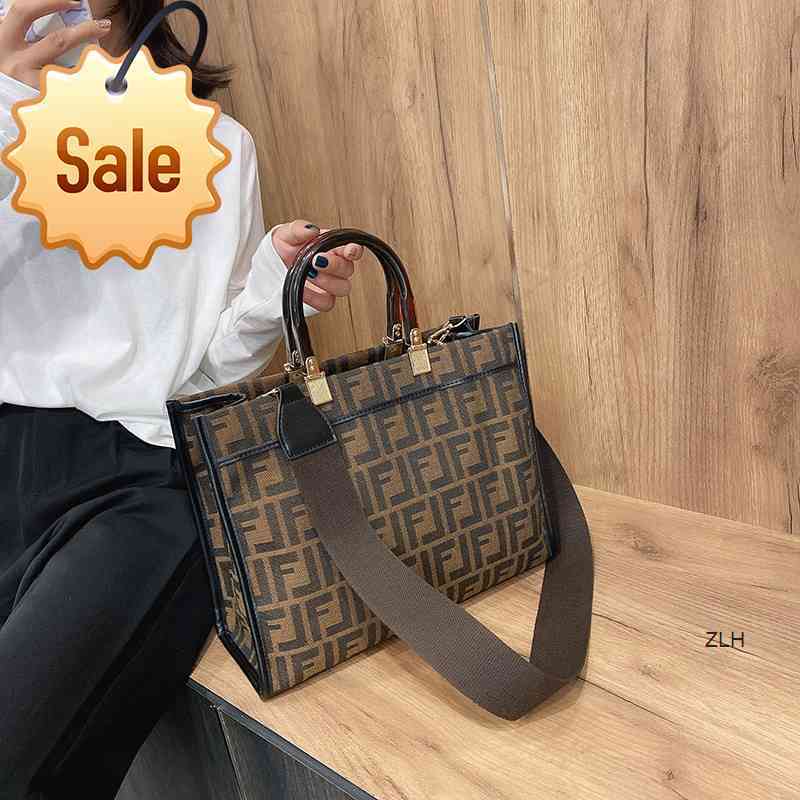 

Luxurys Bag New Women Shopping Capacity F Style 2021 Single Shoulder Designers Tote Large Female Medium Portable Fashion Home Vpubn, Brown