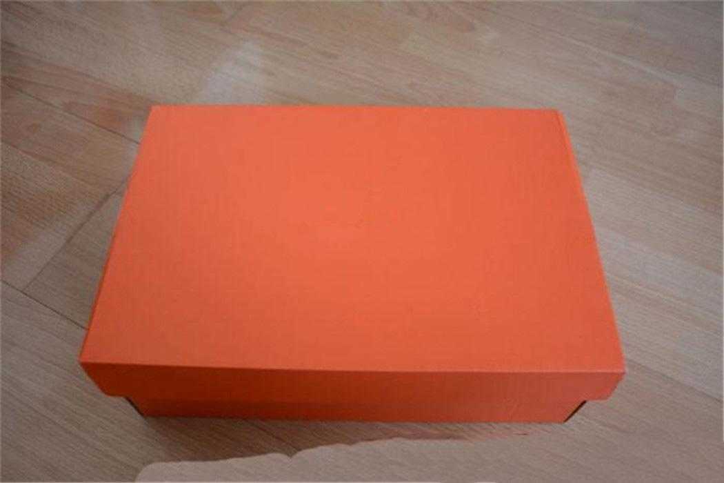 

2021 (Sneaker Box) link cannot be purchased separately