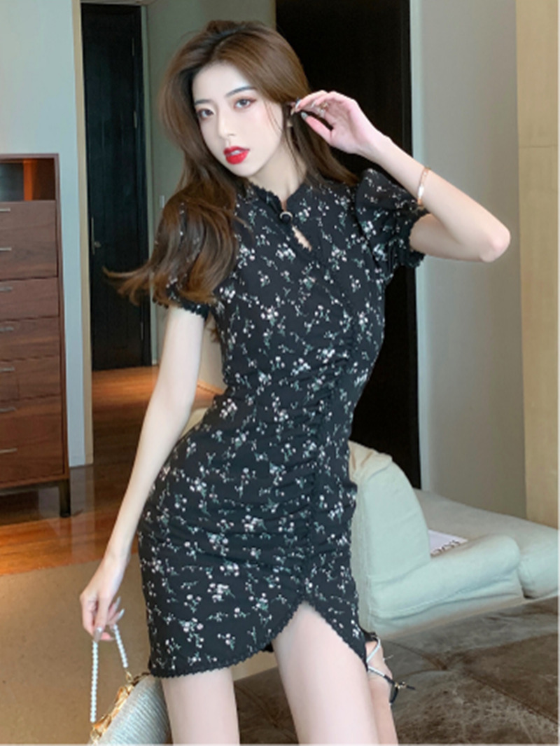 

Ladies dress retro semi-high collar fashion lock version slits highlight feminine charm temperament, size :/M/L/XL, Picture color