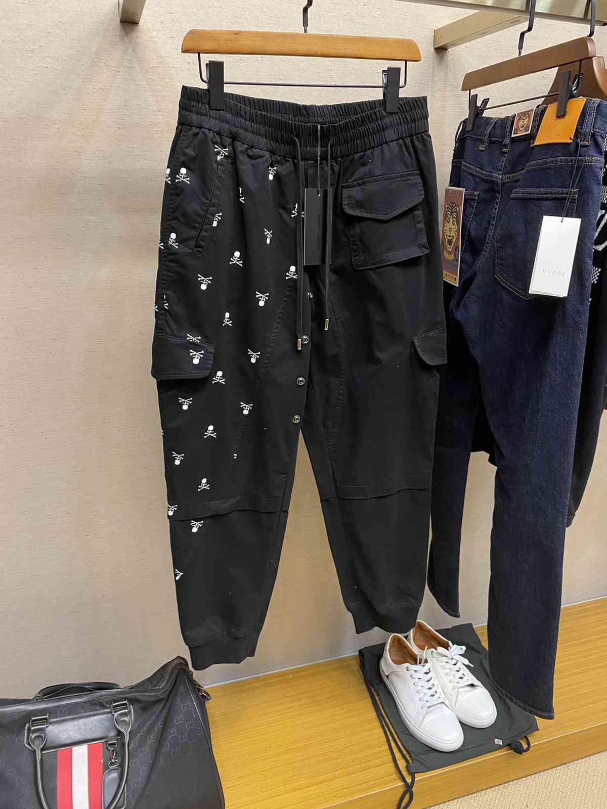 

Mmj / 2021 New Black Sports Trend Half Skull Print Personalized Casual Pants