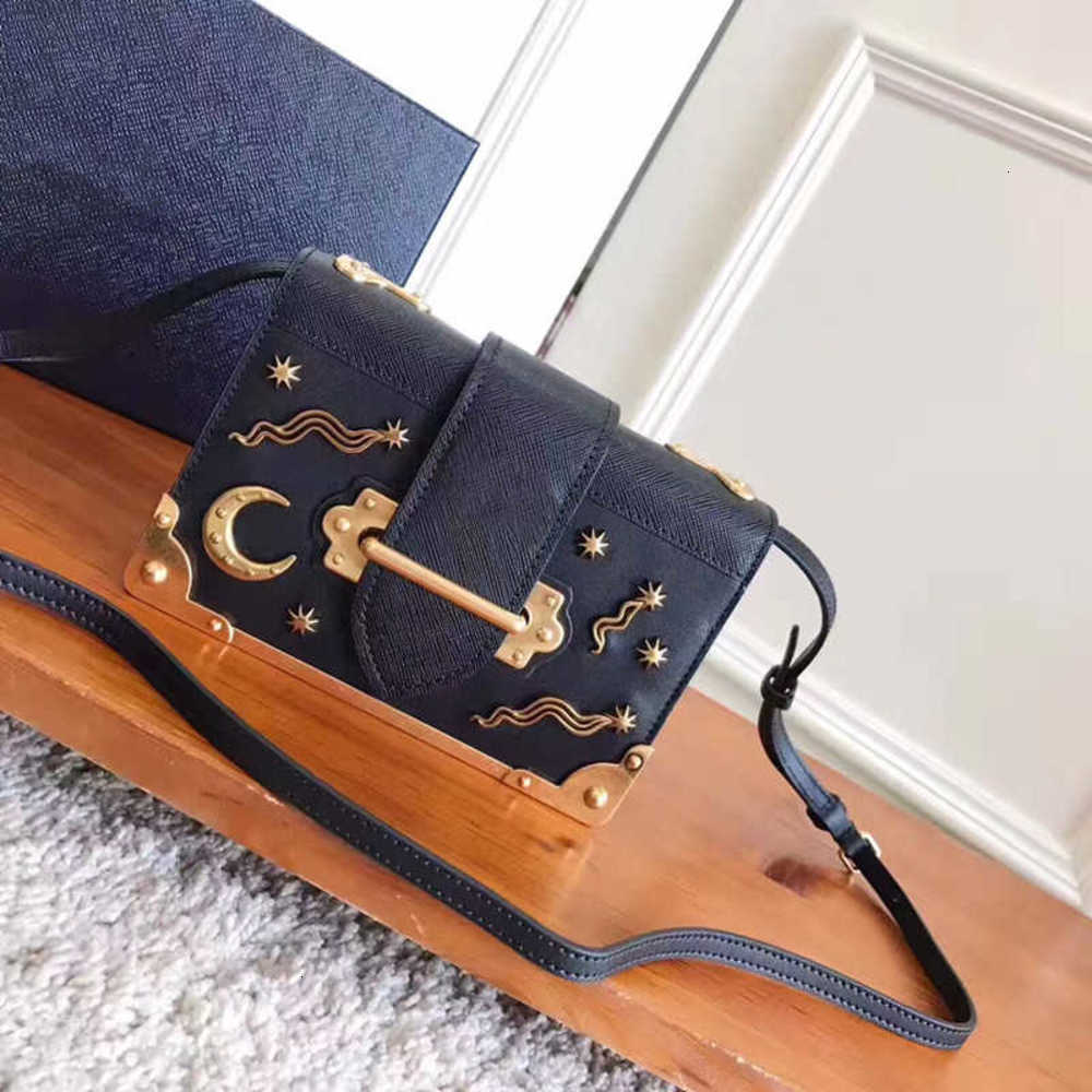 

7A Fashion Top cargo Adopt imported cowhide bags Imported sheepskin inside 92698900 The most popular female style at present handbags
