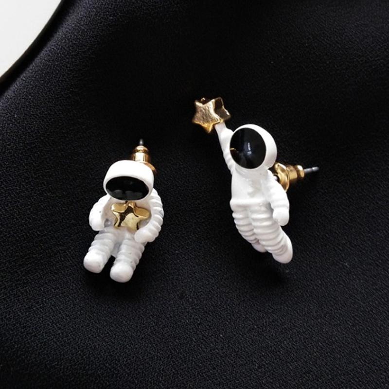 

Stud Cute Astronaut Earrings For Women Girls Lovely Asymmetric Party Daily Fashion Jewelry Earring Studs, Golden;silver