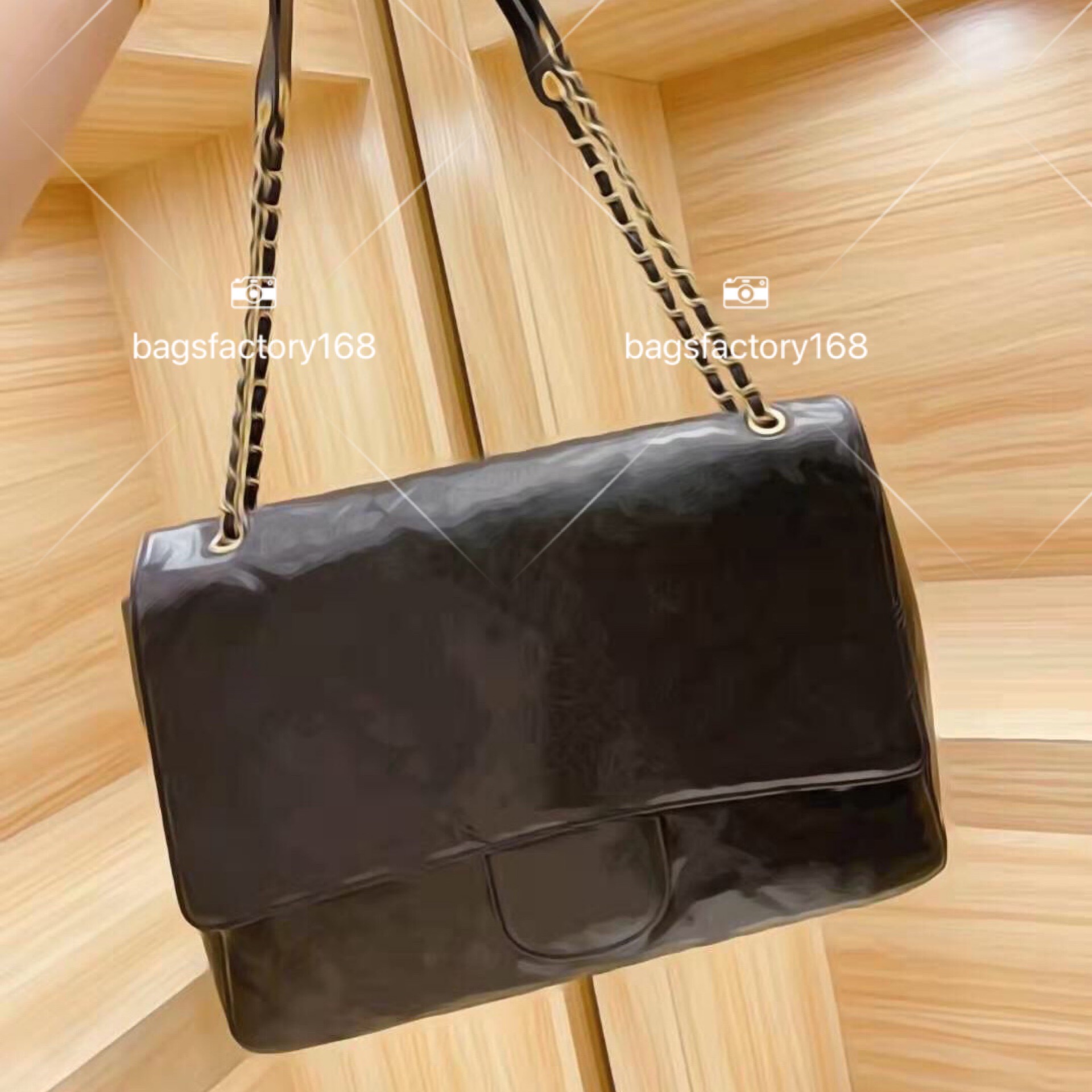 

High-end Designer Style Design Classic Airport Bag Gold Buckles Large Capacity Chain Bags Top Quality Soft Sheepskin Flap Package Solid Colo
