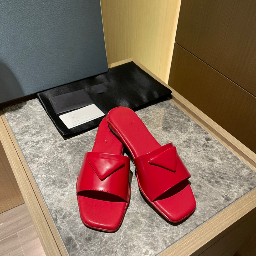 

Small fresh British style wearing flat slippers women summer 2021 fashion non-slip Joker word sandals, Black