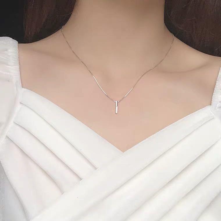 

Pendant Necklaces Geometrical Fashion Key Zircon Necklace Female Simple Cold Wind Design Alloy Clavicle Chain Collar Gift