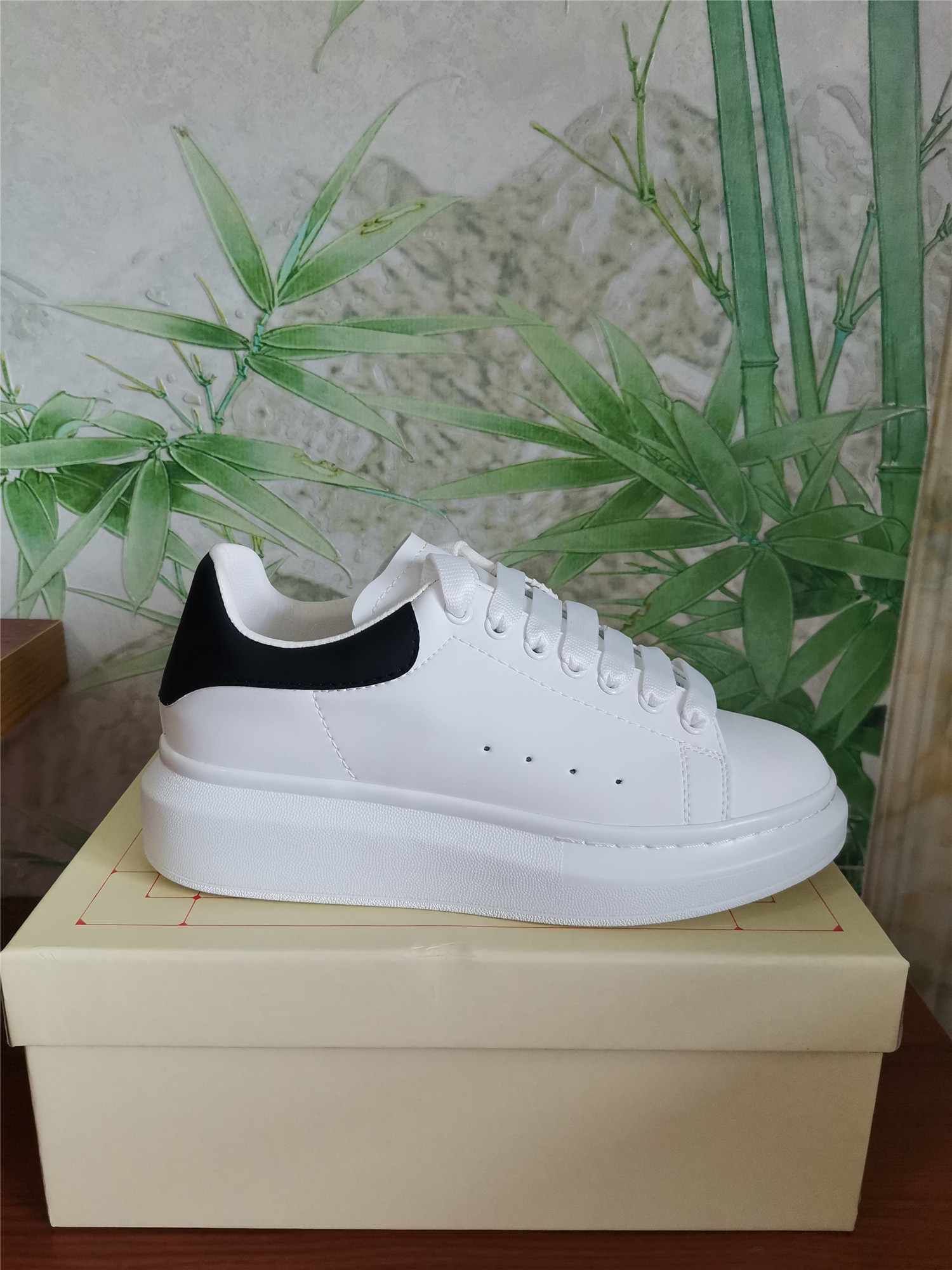 

Top Quality Casual Shoes Mens Womens Blue Velet Back Platform Sneakers Leather Trainers Comfort Pretty Girl Wholesale Style Complete with box accessories, 14