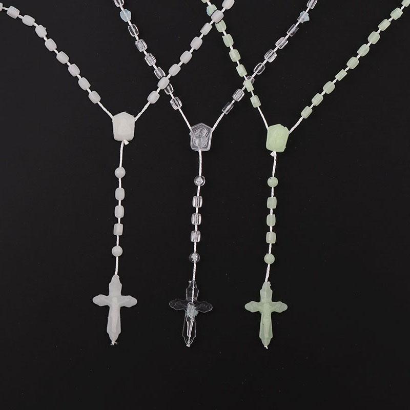 

Pendant Necklaces 12 Pcs Of 3*5mm Luminous Plastic Rosary Heart Beads Cross Catholic Prayer Religious Jewelry Tricolor