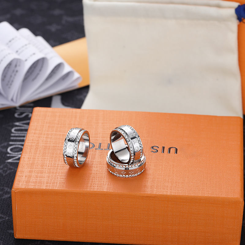 

Ls New Letter Full Diamond Ring Donkeys Fashion Hip-Hop Fashion Full Diamond Letter Couple Men and Women All-Matching Couple Rings