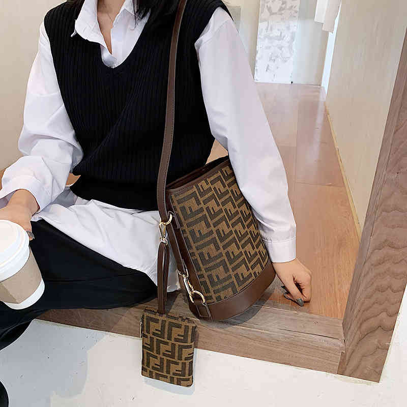 

exclusive new print handbag high quality embroidery bucket simple style versatile mother and son, Buy one get one free