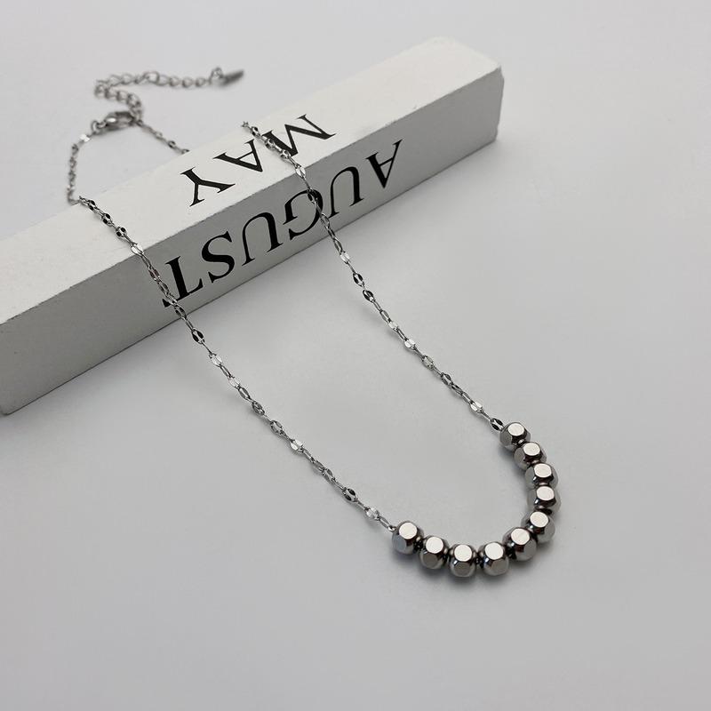

Pendant Necklaces Simple Woman Square Necklace Women Chain Lovers Jewelry Wedding Silver Color Trendy Kpop Party Metal Collier