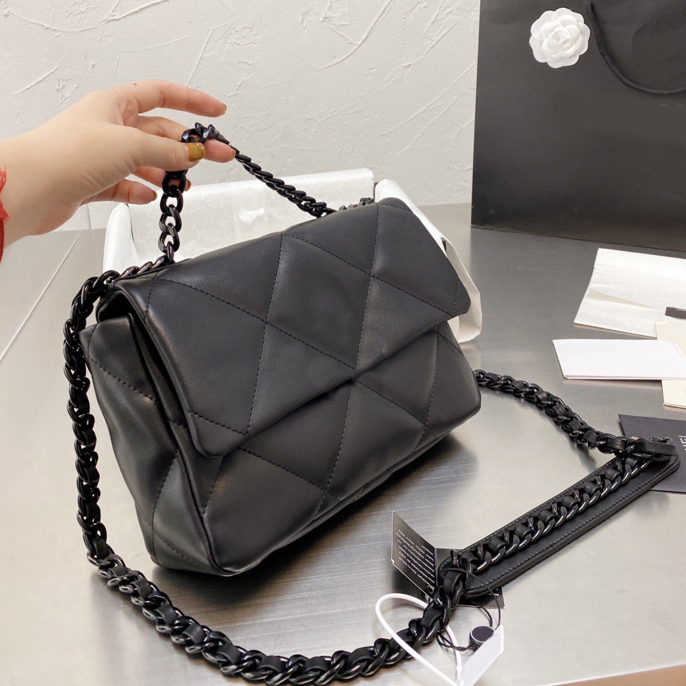 

Diamond Lattice 19 flap bag CF V-shape Rhombic Bags wallet Messenger Luxurys Top designers Quality Women Knitting chains handbags cossbody totes Genuine Leather, No bags