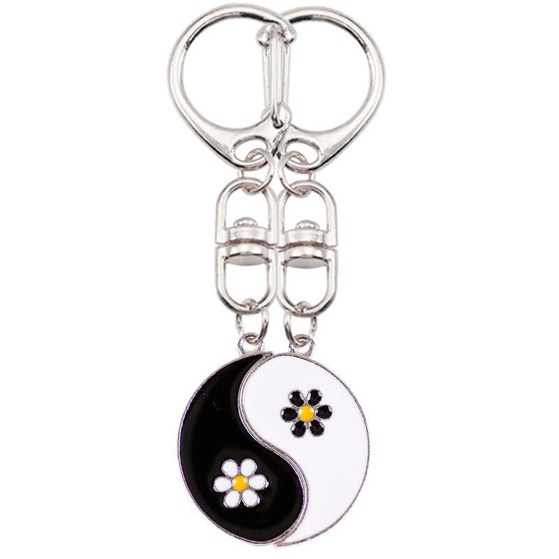

Keychains Fashion Friend Keychain Retro Chinese Style Couple Alloy Tai Chi Jewelry BFF Friendship Gift 2021 For Unisex