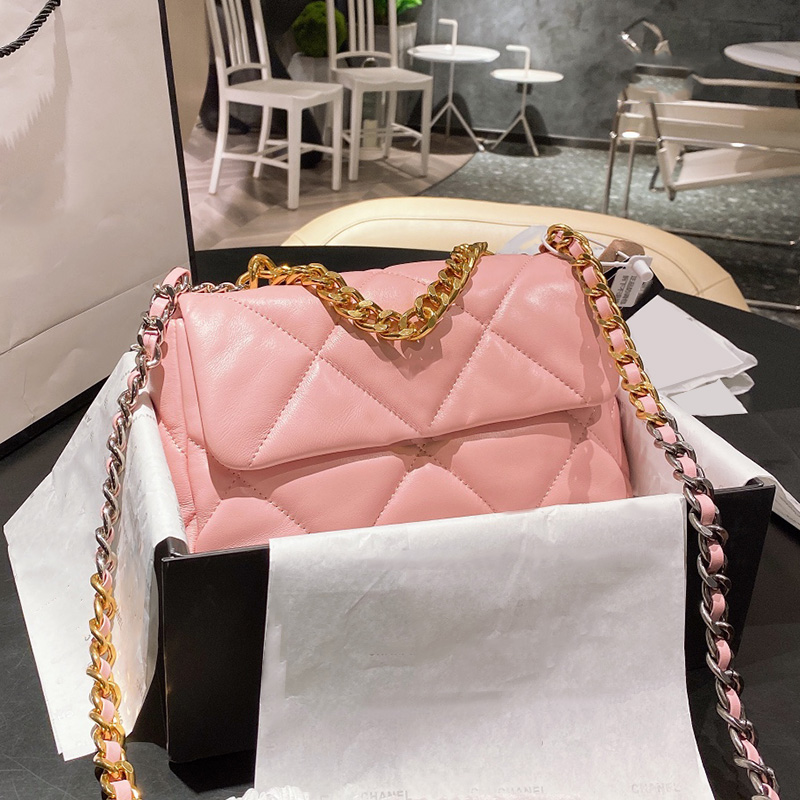 

France Womens 19 Solft Lambskin Bags Top Real Genuine Leather Quilted Fashion Crossbody Shoulder F/W Autumn Lady Bread Luxury Designer Pink/Black Lambs Handbags 26CM, Box