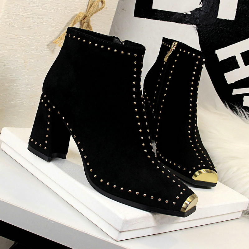 

boots Square Toe High Heels Ankle Length Riveted Women Autumn Winter Metal Design Ladies Shoes Boots 6862, Red