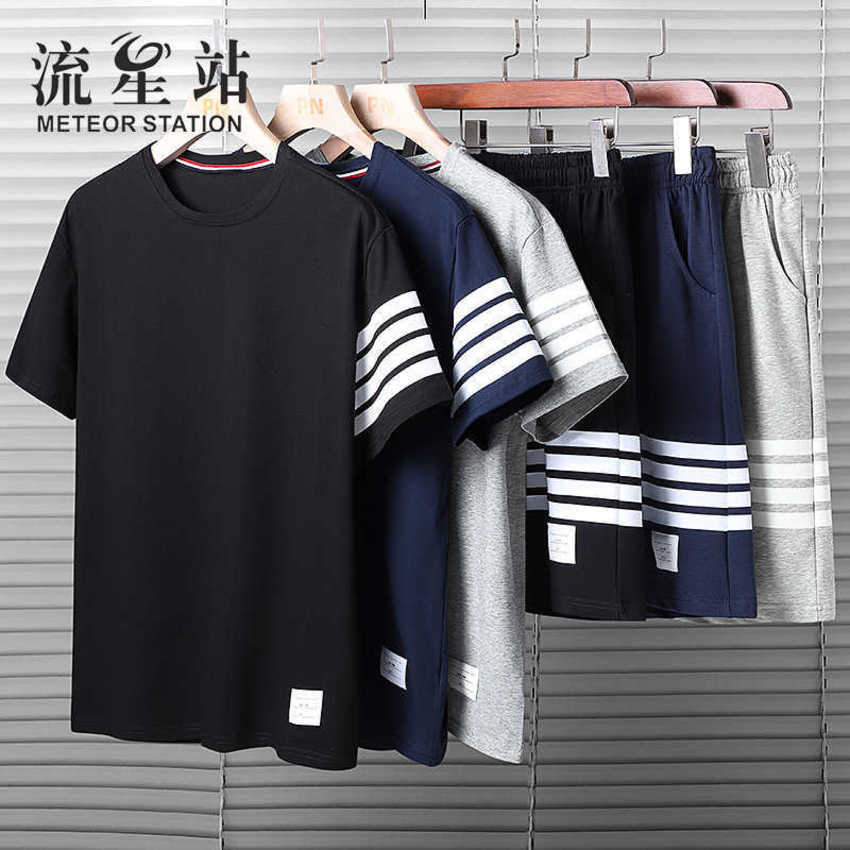 

Trendy t-shirt 2021 summer new loose short sve leisure trend men's four bar round neck top, White;black