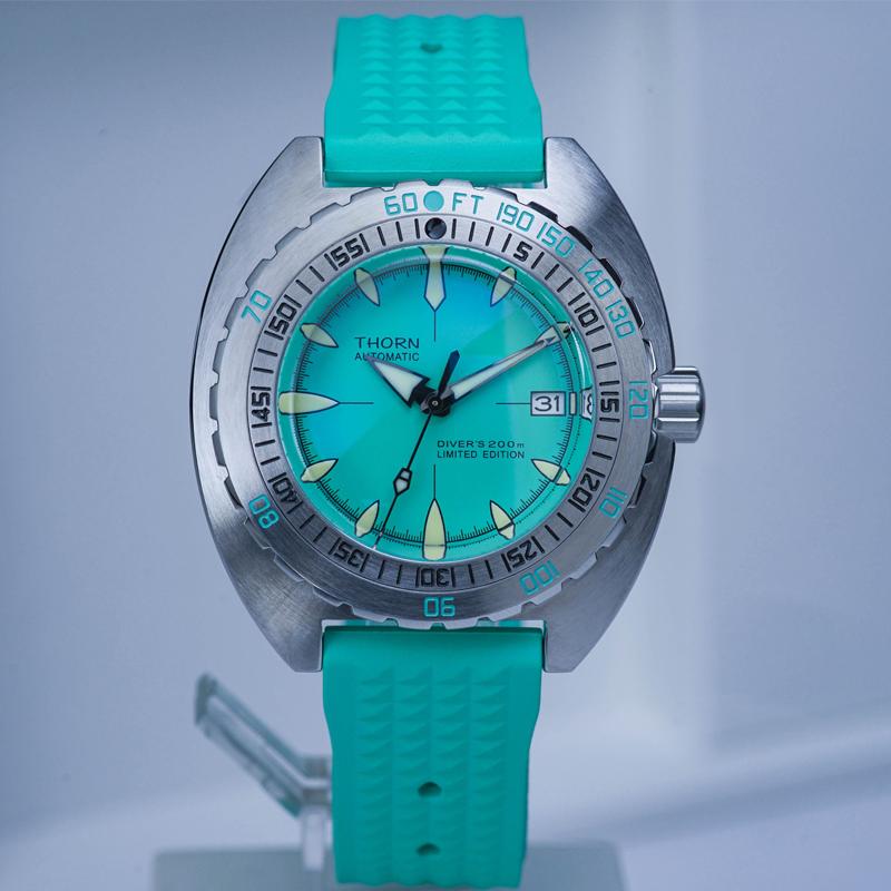 

Wristwatches THORN Men's Dive Automatic Watch 44mm Blue Dial Rotating Bezel Sapphire NH35 Mechanical Movement 200m Waterproof Green Luminous