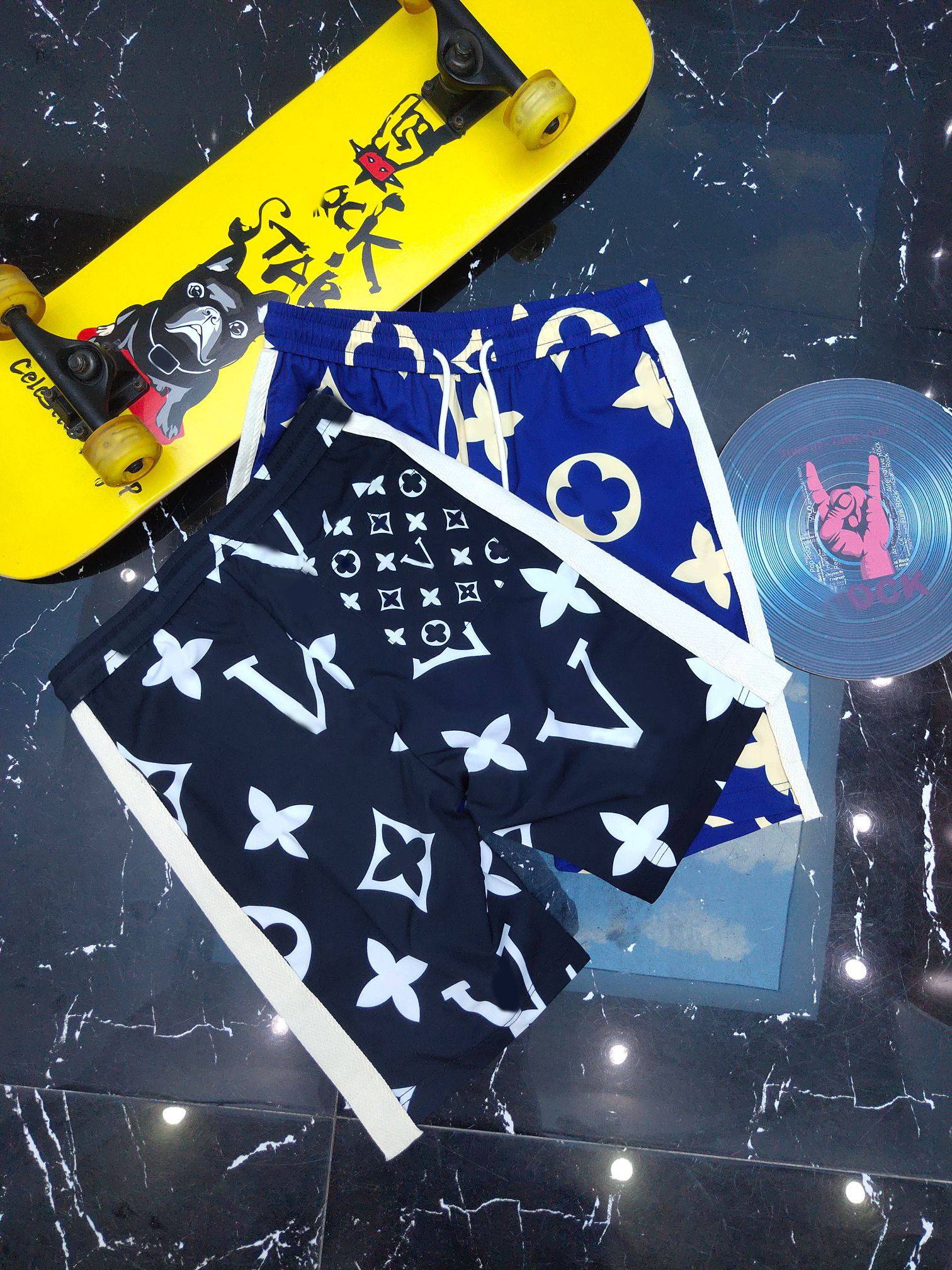 

2021 Luxurys Designers Mens Running Shorts Boy Sports Pant Male Double-deck Quick Drying Fitness Men trousers Jogging Gym Short Pants Mans S, White;black