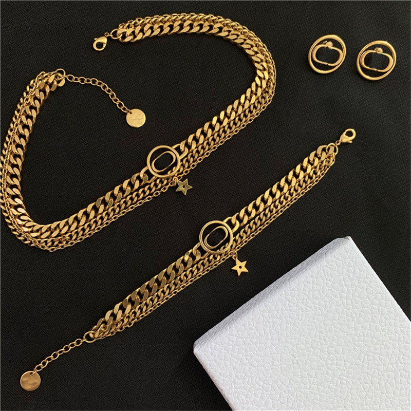 

Classic Letters Earrings Studs Retro Designer Earrings Women Brand Charm Earrings Jewelry Gift For Party Anniversary, As pic