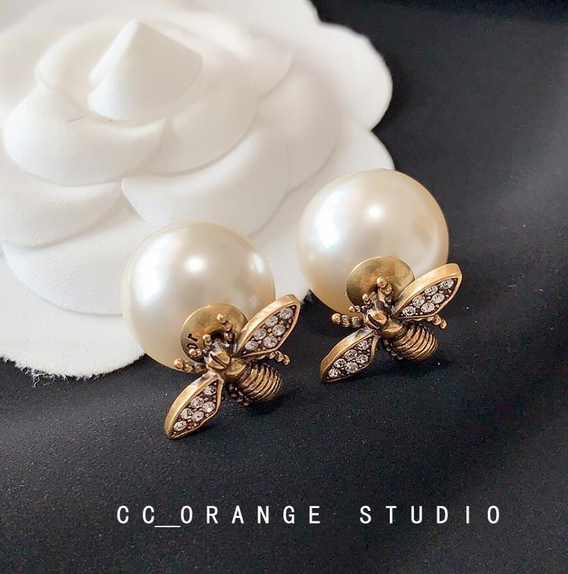 

Luxury Stud 2021 new 925 silver needle D diamond Little Bee Earrings a two wearing personalized fashion, Golden;silver