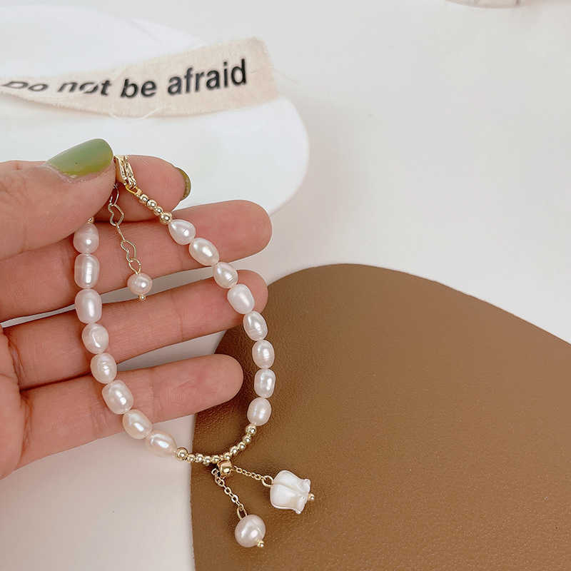 

Handmade Natural Shell Carving Flower Frh Water Pearl Bracelet, Golden;silver