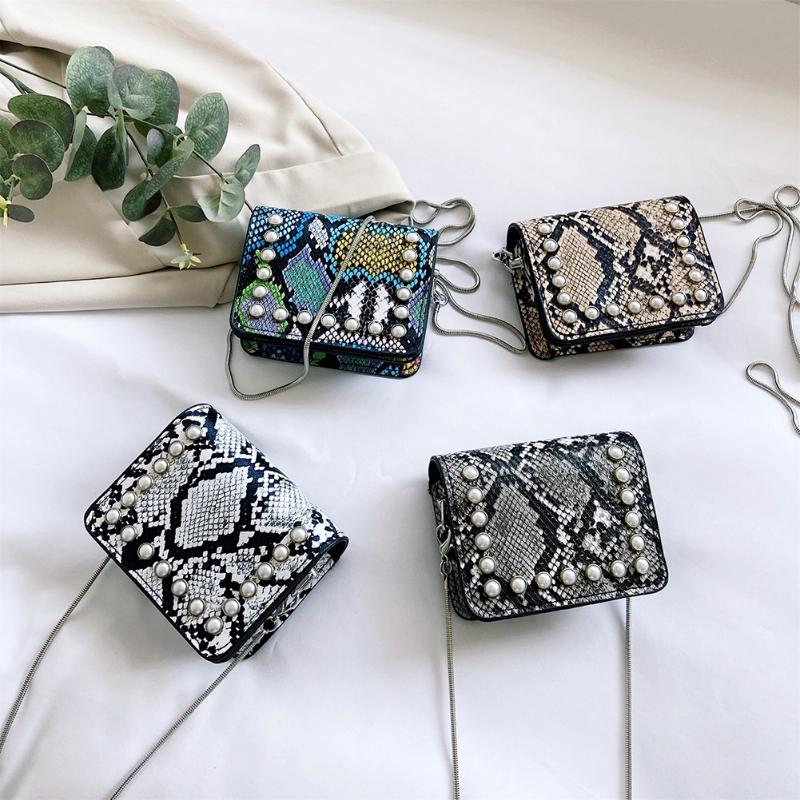 

Evening Bags Women Vintage Shoulder Bag Snake Pattern Printing Design Pearl Crossbody Chain Mini Purse Daily Handbag, Black