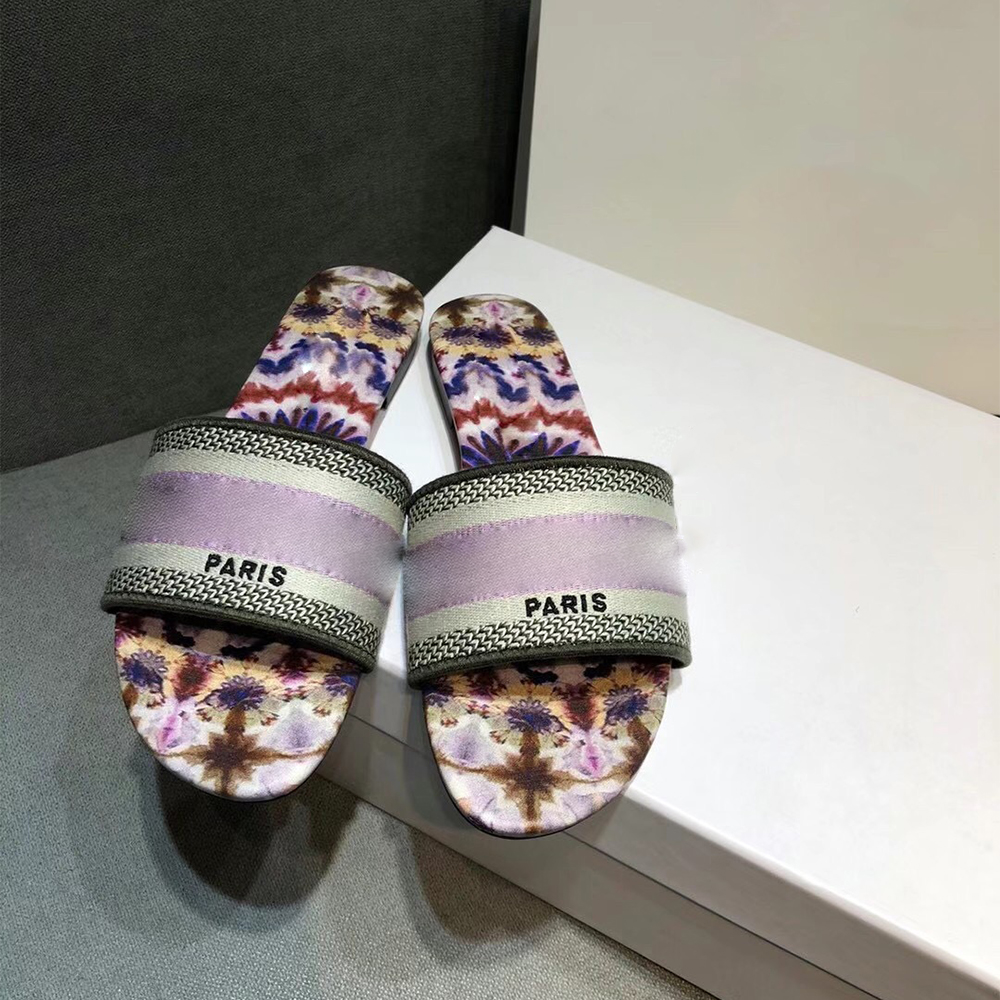 

2021 Paris Womens Slippers Scuffs Summer Sandals Beach Girls Flip Flops Loafers Beautiful Embroidered With Box, Black