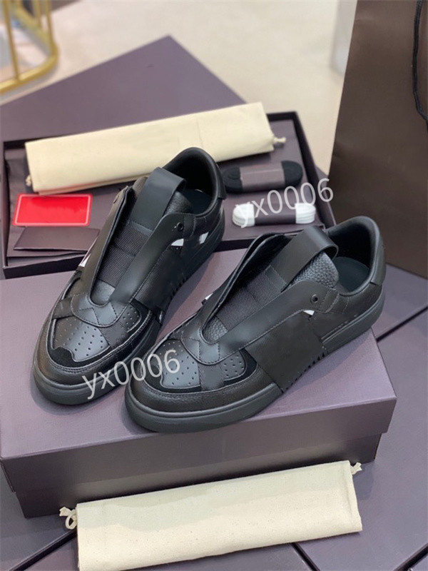 

2022 Hot Sell Mens Womens Socks Shoes Original Casual Slip-On Black White Red Green Trainer Sports Sneakers Top Boots Walking fs210808, Choose the color