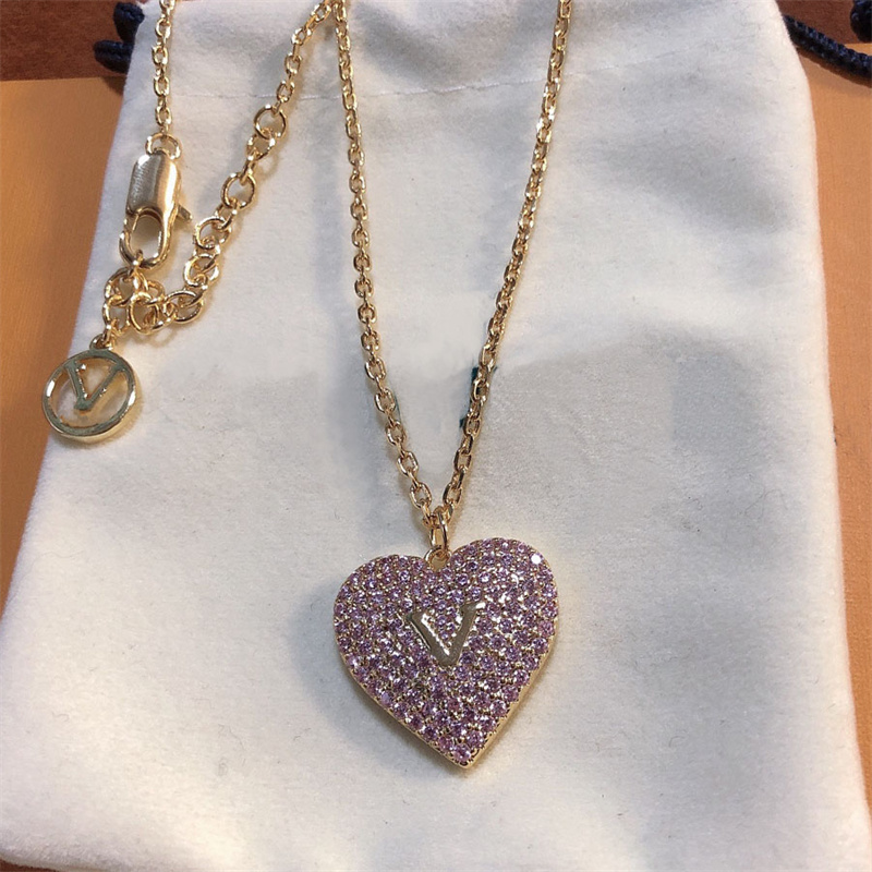 

Women Pink Diamond Pendant Necklaces With Box Letter Exquisite Charm Jewelry Crystal Bling Party Necklaces Street Trendy Chain
