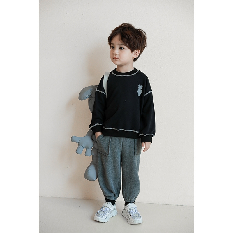 

Boys' 2021 spring and Autumn New Korean sweater loose handsome long sleeve T-shirt children's foreign style bottomed shirt