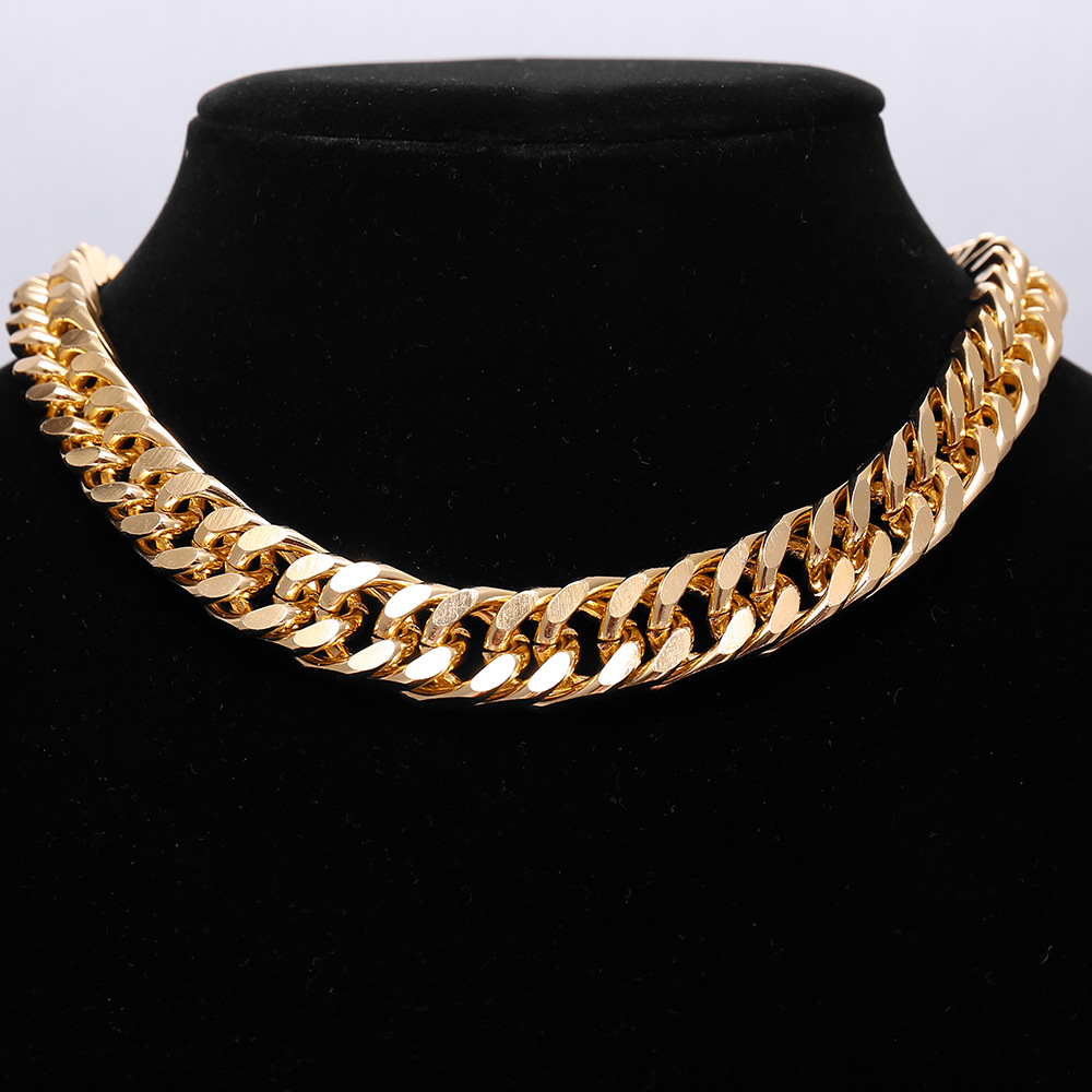 

European and American ins net red gold thick chain letter double D titanium steel necklace female hip-hop pig nose clavicle chai