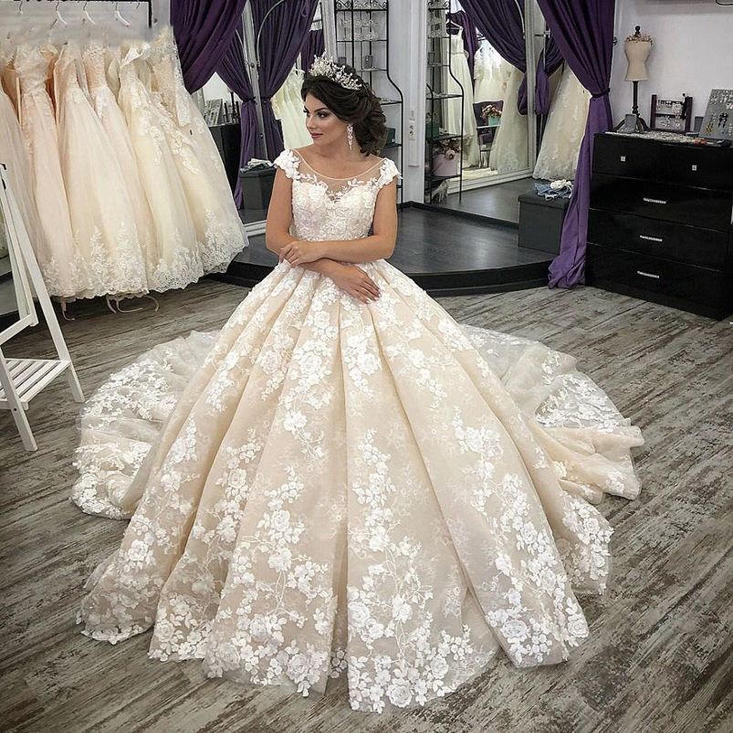 Off Shoulder Lace Ball Gown Wedding Dresses Scoop Neck Appliqued Court Train Tulle Plus Size Bridal Gowns-image-708495820