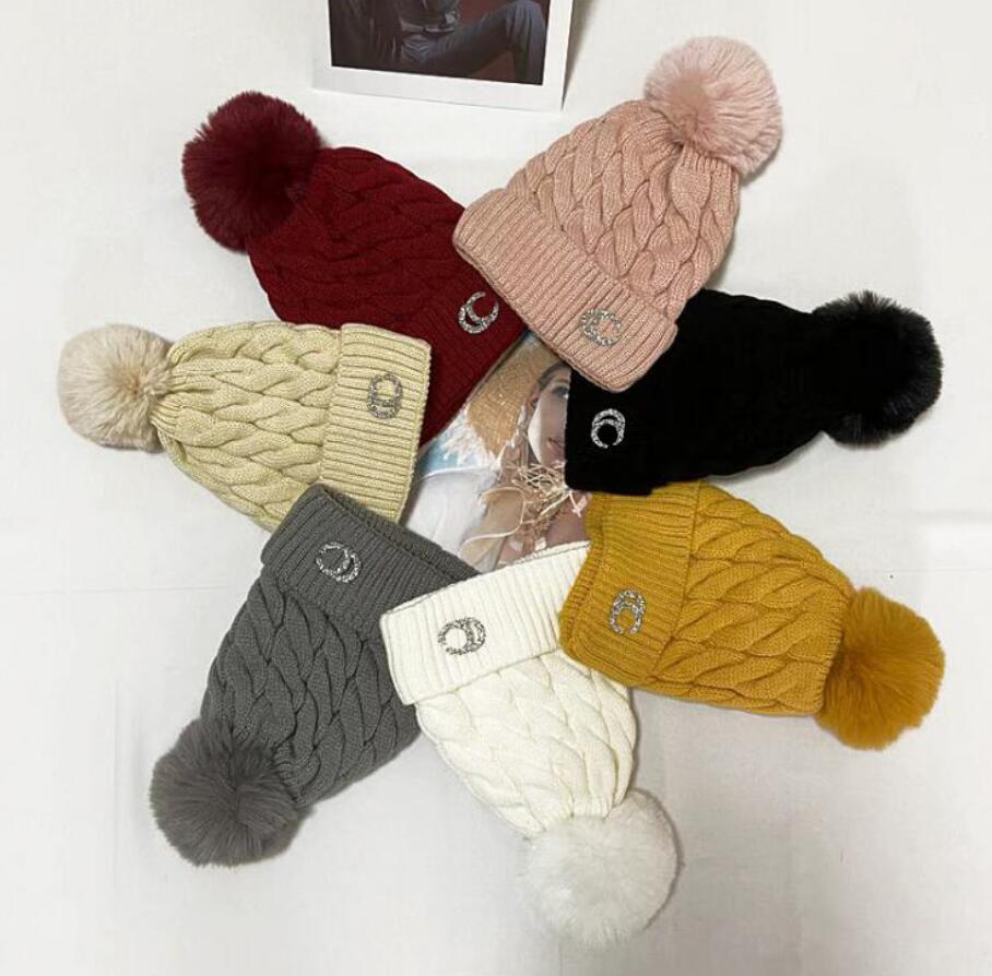 

Luxury Designer Brand Double Letter Print Beanie Hats Fashion Wool Knitted Skull Caps Top Quality Crystal Rhinestone Winter Outdoor Thicken Pompom Warm Beanies Cap