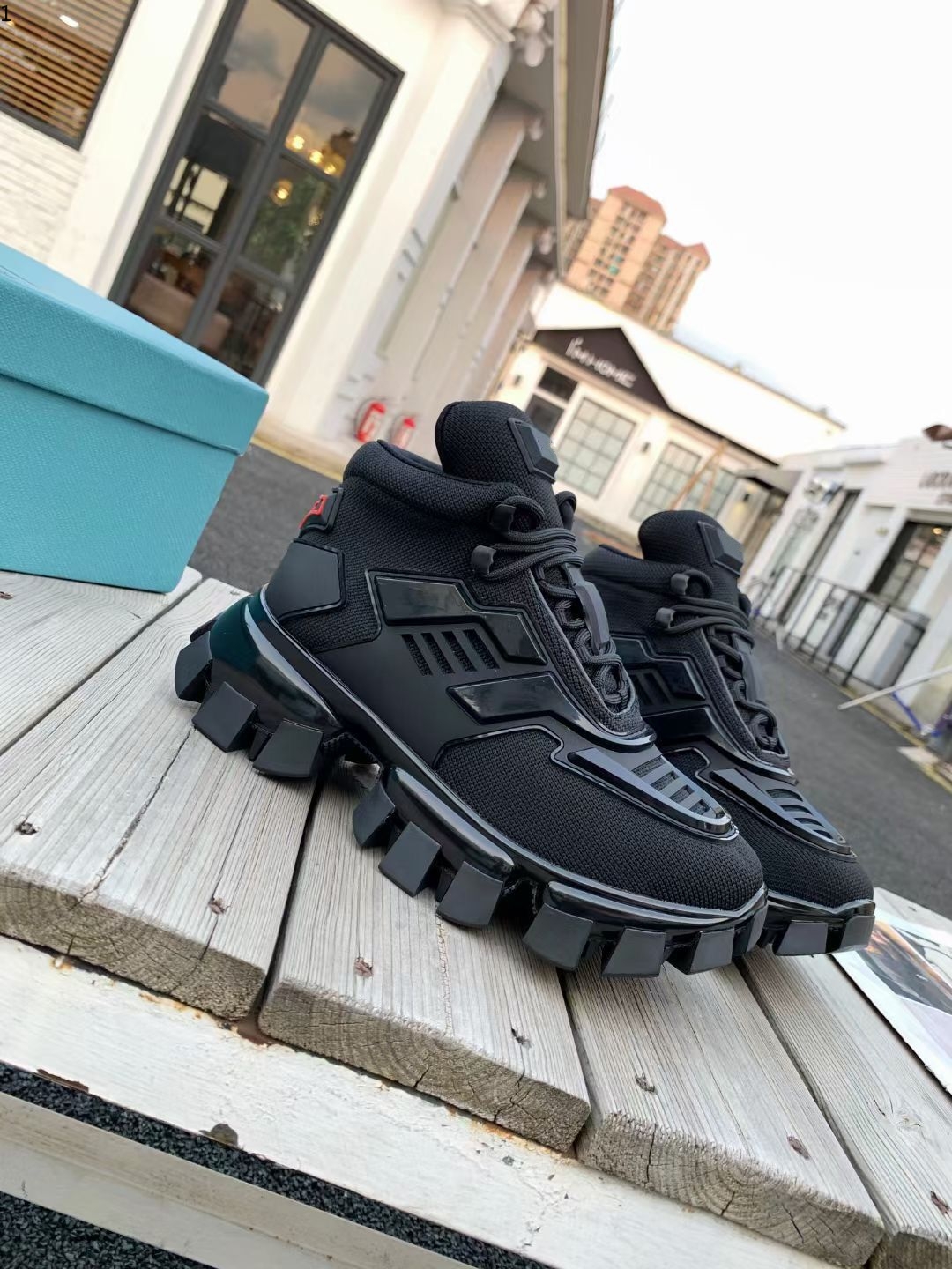 

Dio 2021 Fashion mens designer Cloudbust Thunderbasketball platform triple Sneaker vintage Casual men sock Shoes Outdoor Trainers mjk002
