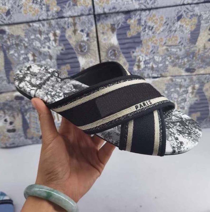 

Classics women sandals slippers Slides Floral brocade Gear bottoms Flip Flops striped Beach causal slipper home011 64, Black