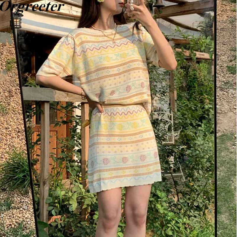 

Summer Fashion Casual Knitted Ensemble Femme 2 Piece Set Women Pullover Sweater + A-line Skirt Sets conjuntos de mujer 210525, Only knitted tops