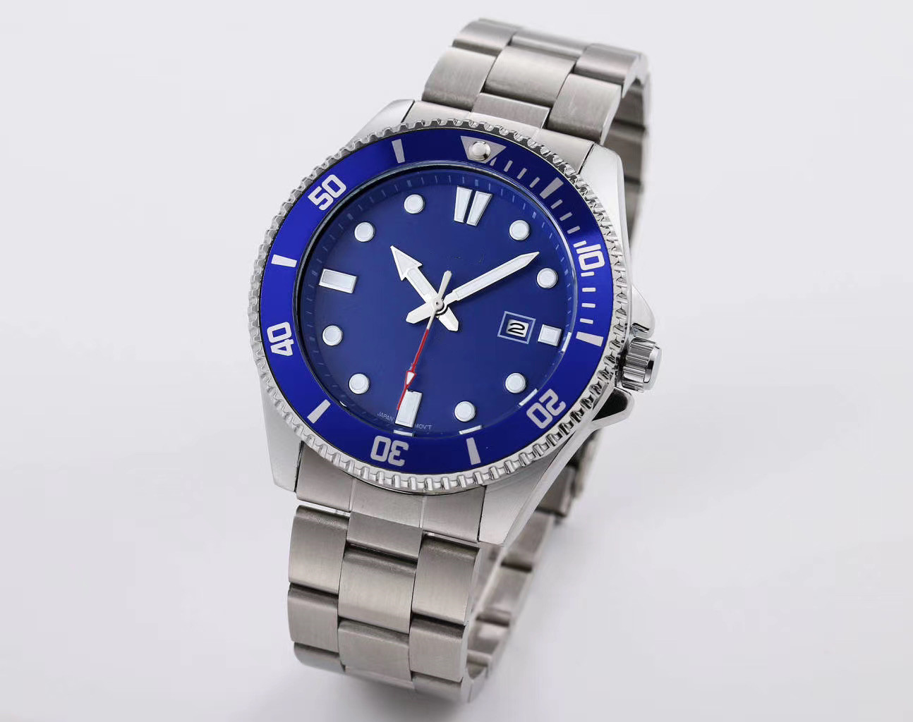 

Swordfish DZ7333 Men's Quartz Sports Calendar Watch High-quality Dial Rotating Steel Band Foldable Waterproof and Shockproof, Slivery;brown