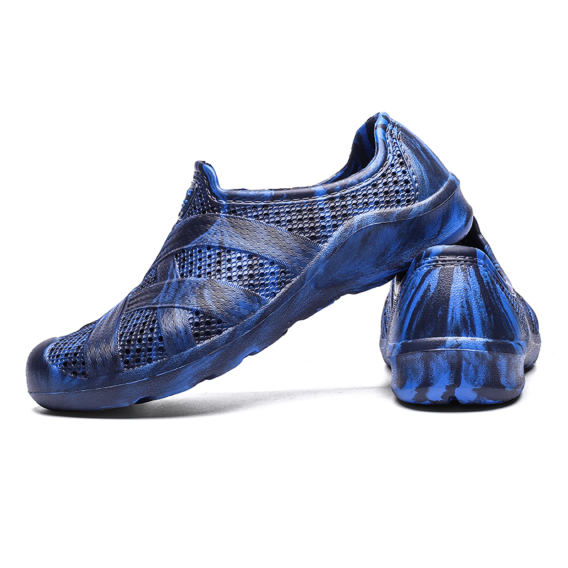 

Flat Classic Summer Hotsale Sandals Men Women Sandy beach Hole shoes Lady Gentlemen Slippers Breathable and lightweight