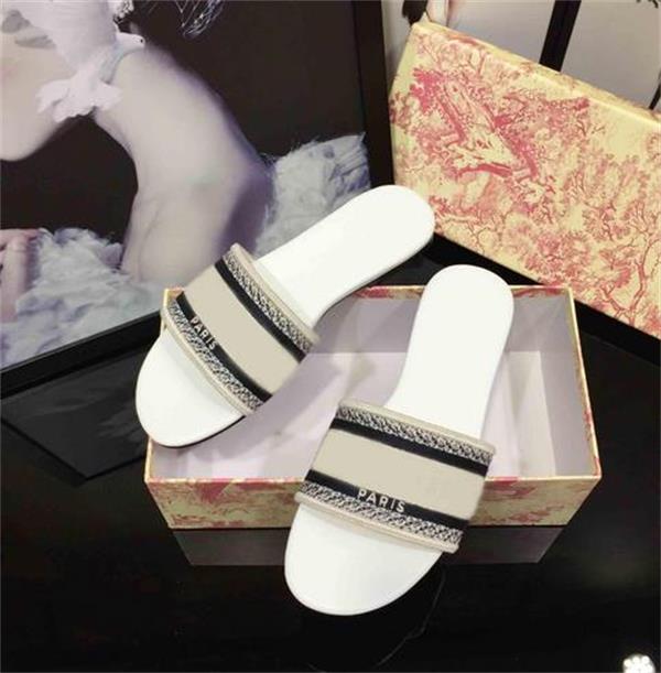

2021 Women Sandals Slippers Embroidery Floral Brocade Girls dway Flip Flops luxuries loafers Striped Beach Genuine Leather Slipper Slides, Watermelon