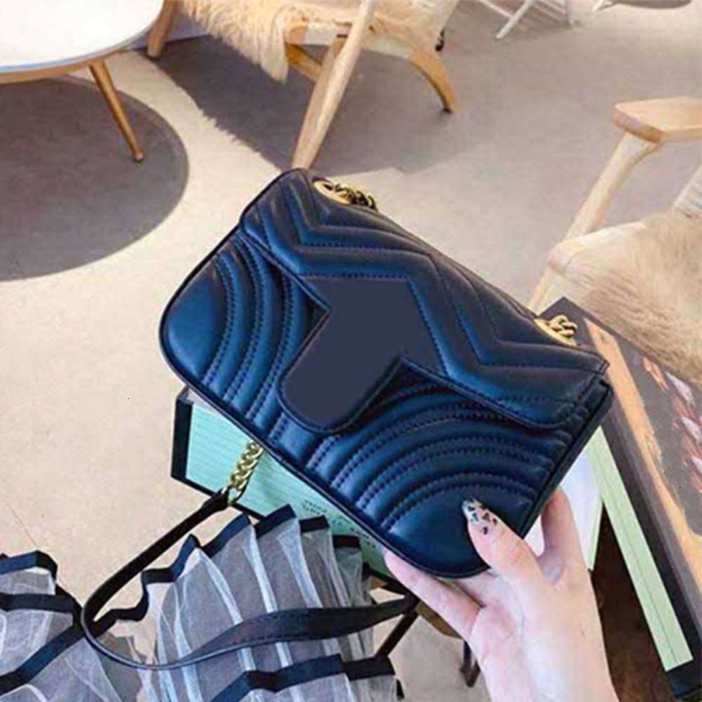 

2021DesignerBag Fashion Love heart V Wave Pattern Satchel Shoulder Chain Handbags Crossbody Purse Lady Leather Classic Style Ladies Tote