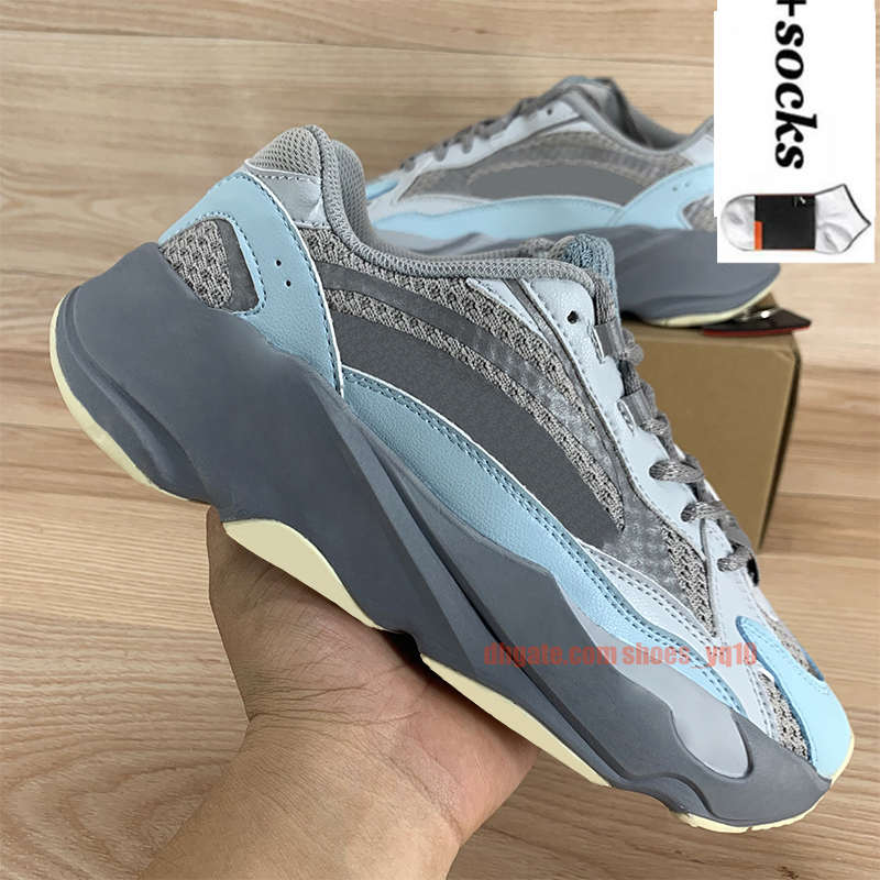 

700 V2 running Shoes for Men V1 V3 off Women white canvas flat Sneakers Fashion Platform loafers Slides Outdoor Runner casual tennis basketball 3M Static Reflective