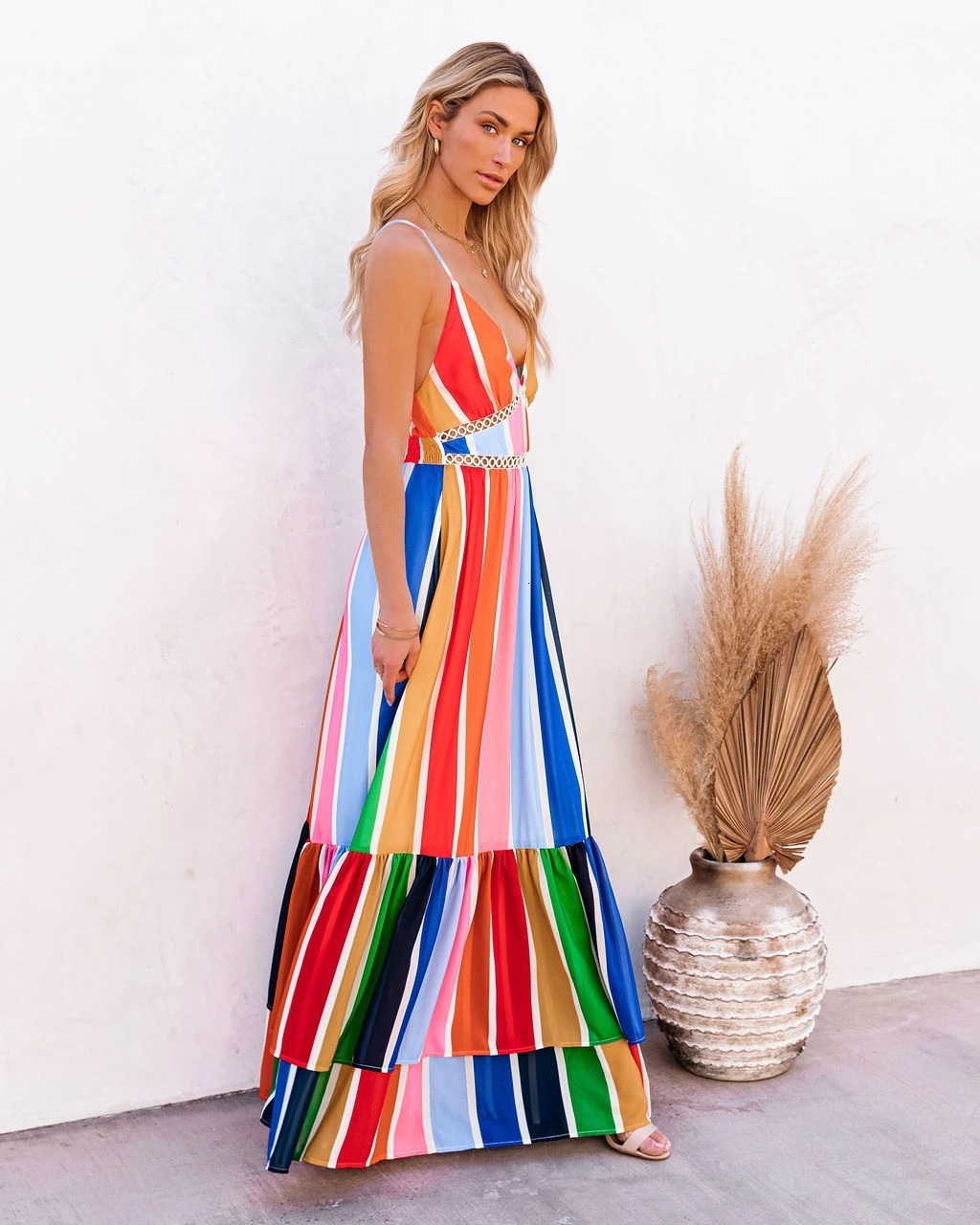

2021 new women's sexy deep V sleeveless Rainbow Stripe dress, White;black