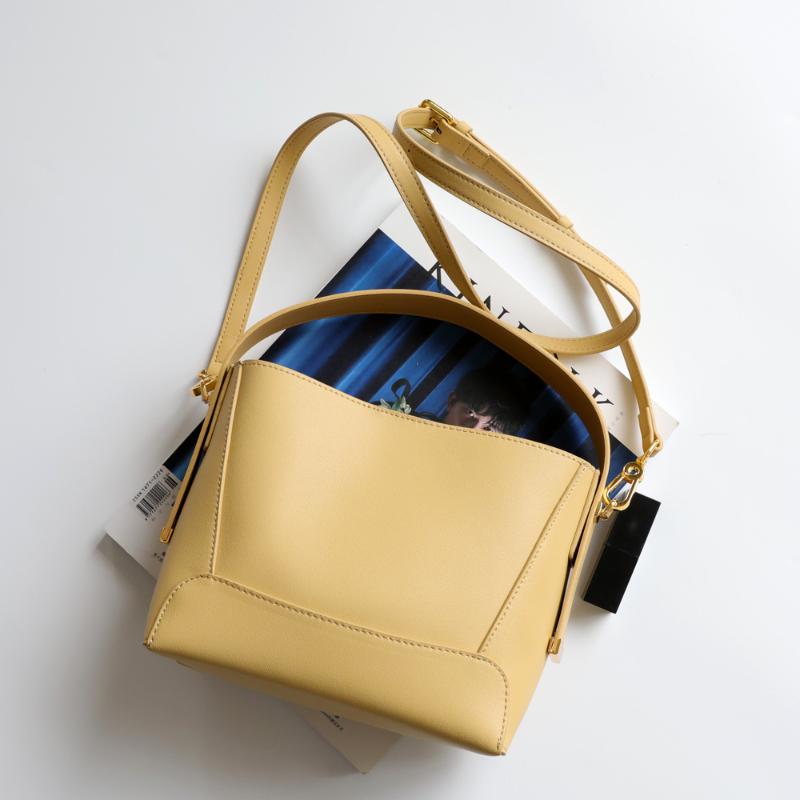 

Genuine Leather Large Capacity Ladies Hand Bags 2021 Fashion Women Shoulder Bag High Quality Crossbody For Lady Bolsas Cross Body, Beige